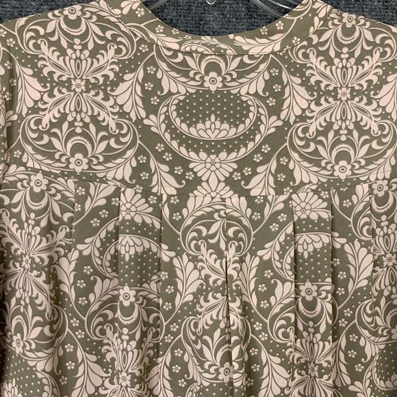 New York & Co Button Up M Top Olive & Pink Pattern Long Sl Pleated Back Career - Picture 8 of 9